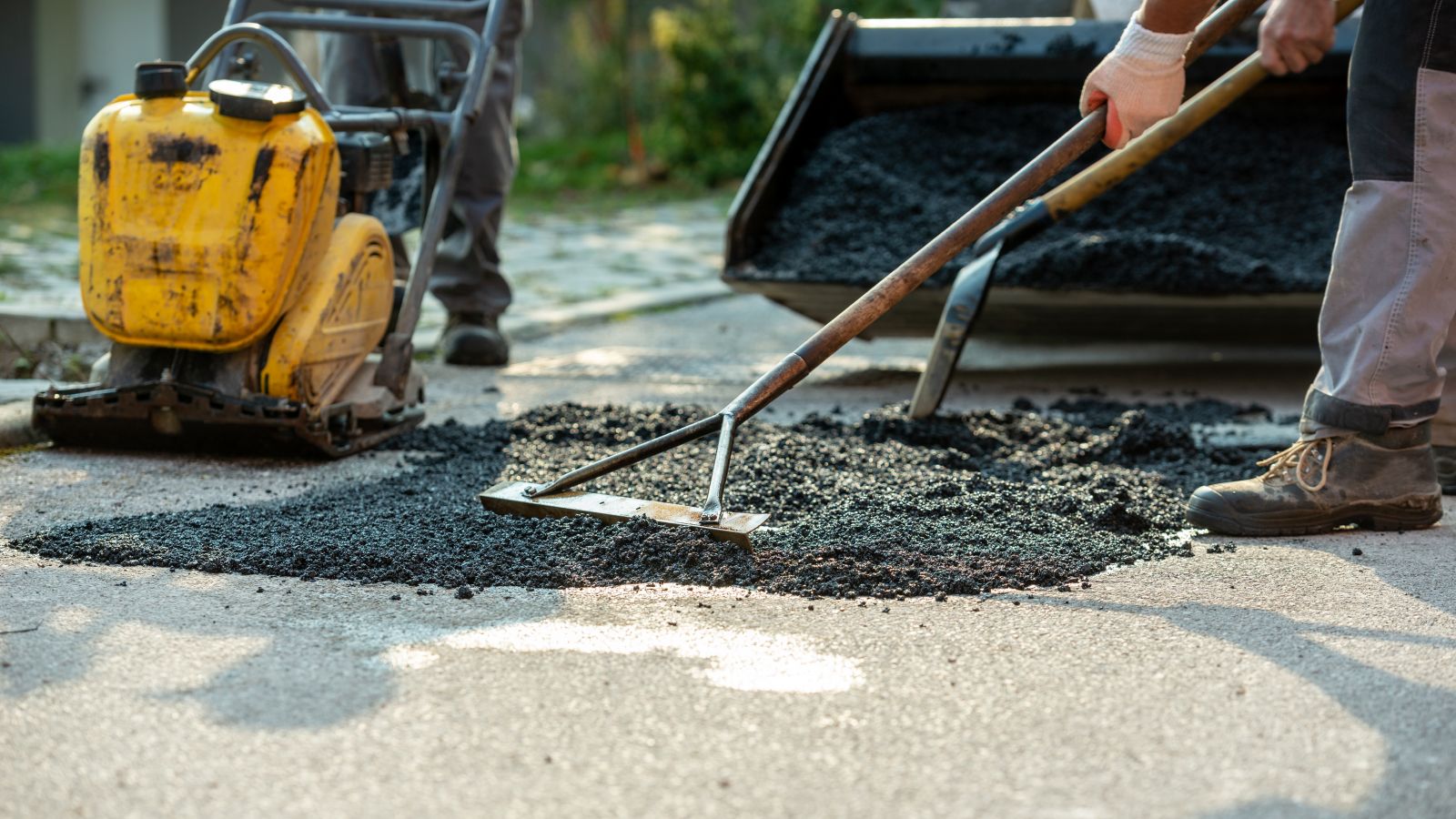 DIY Asphalt Repair: A Step-by-Step Guide to Fixing Your Driveway Image